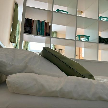 Sos Apartments Радовлица Екстериор снимка