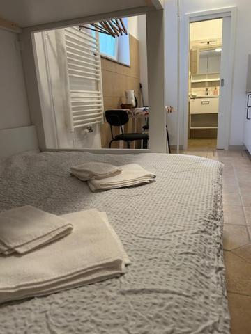 Sos Apartments Радовлица Екстериор снимка